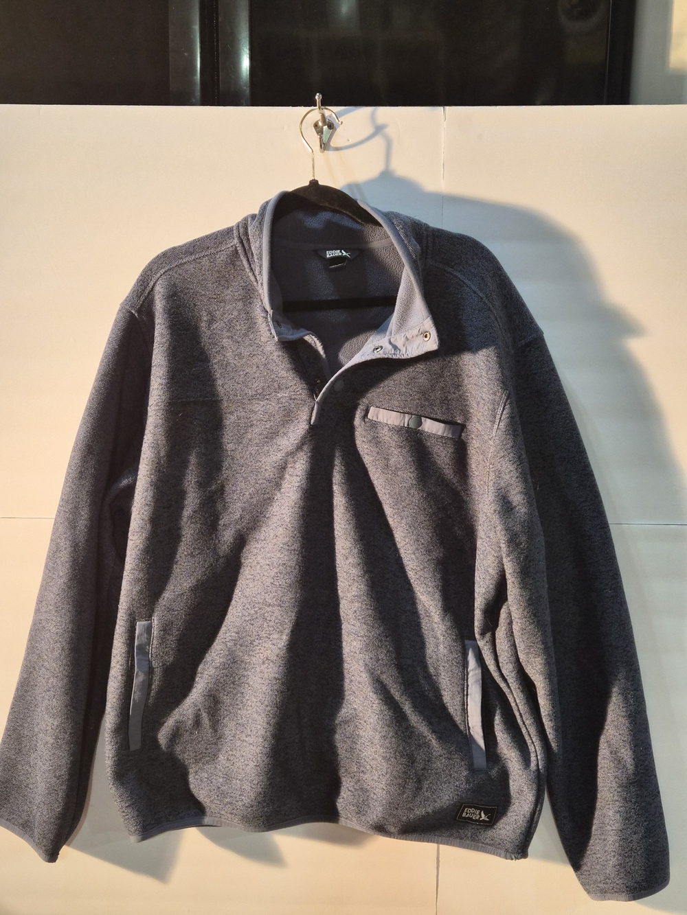 Eddie Bauer Men's Gray Crewneck Pullover Sweater